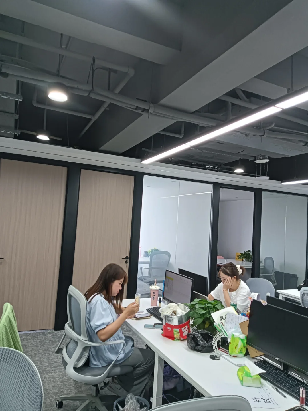 需要两个人是文员，接受无经验