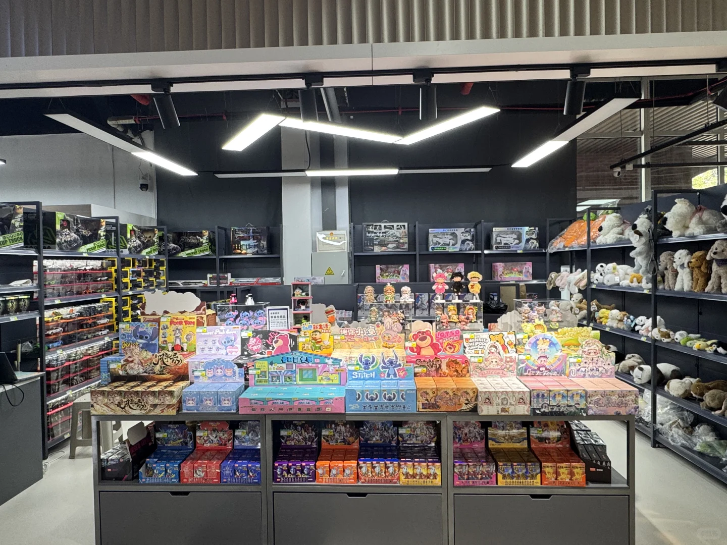 邯郸服务区玩具店开业啦！