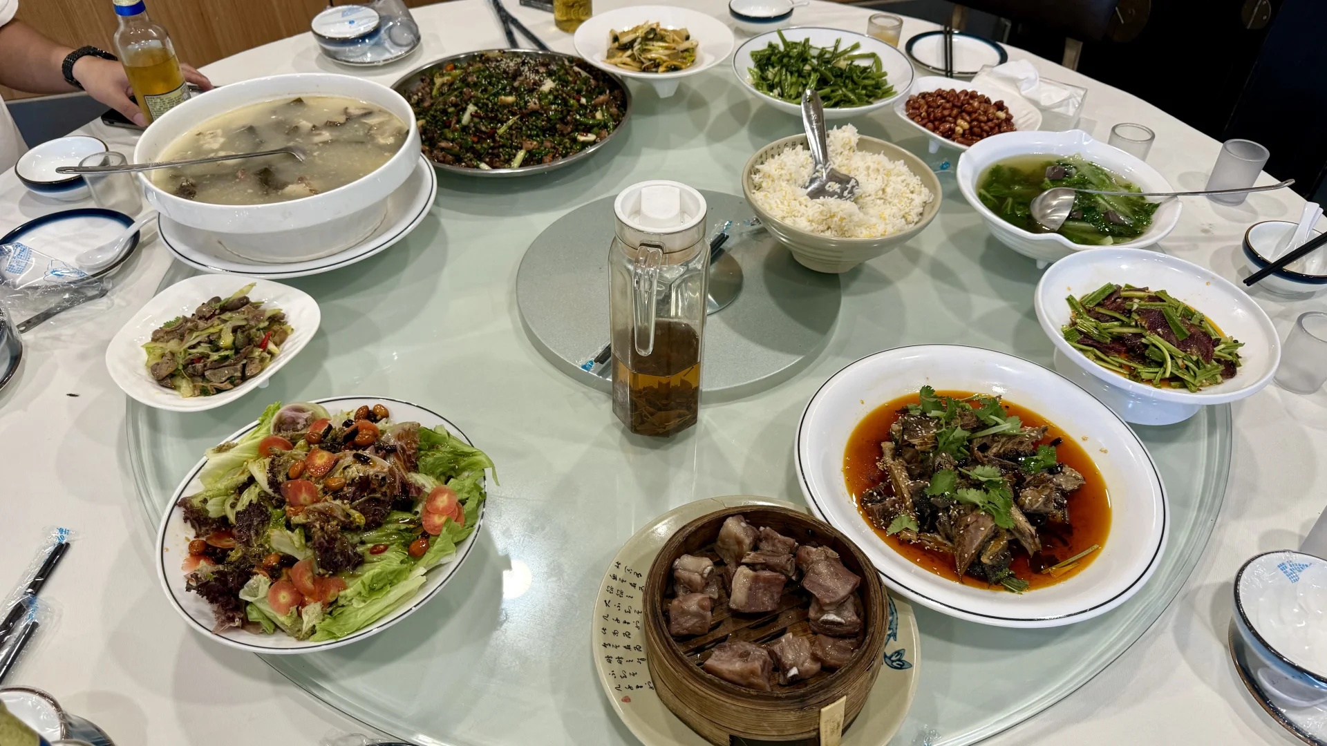 大家都在找工作 为什么招不到人！！