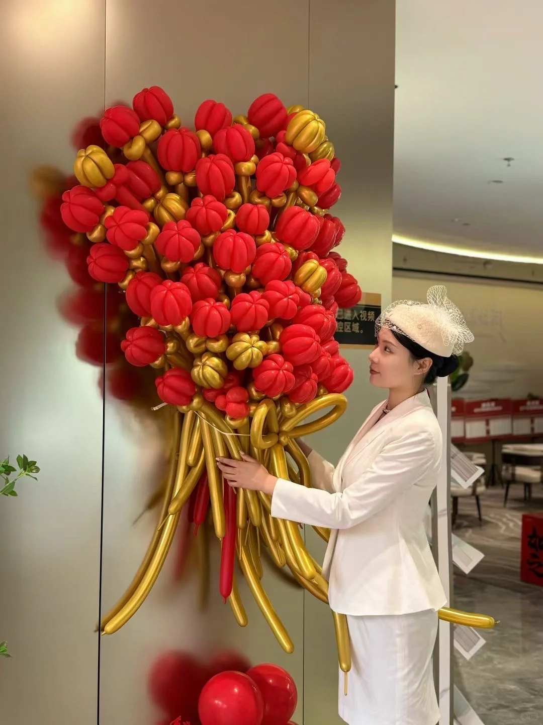 中国铁建央企案场直招男礼宾
