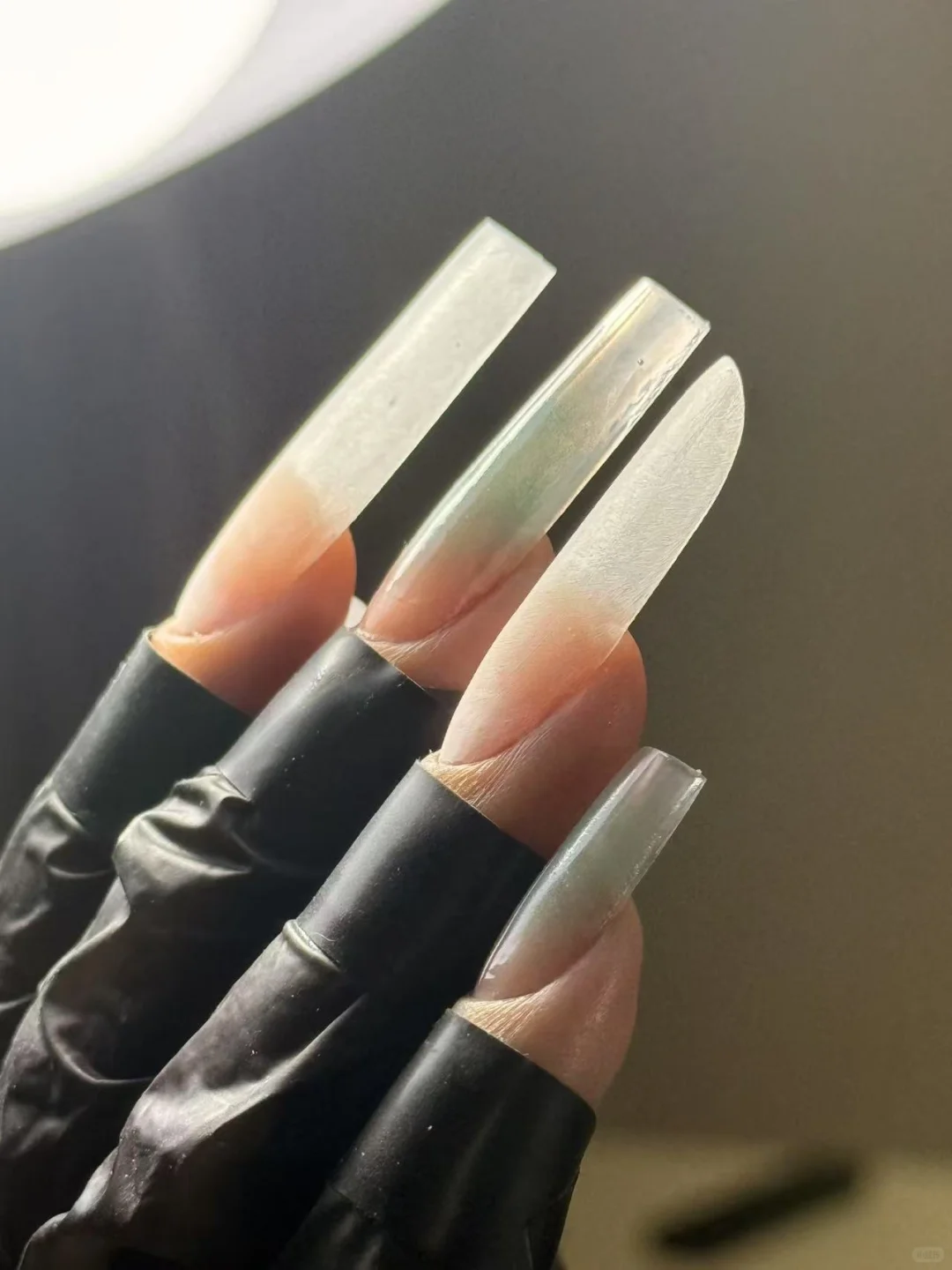 急聘美甲师➕包住