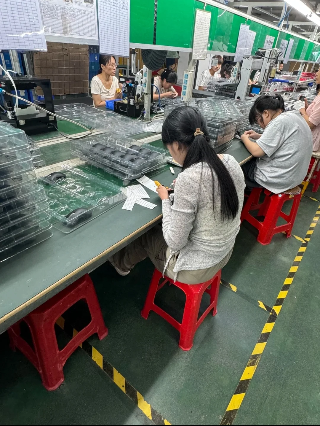 附近距离你0.3km的小厂开始招聘临时工