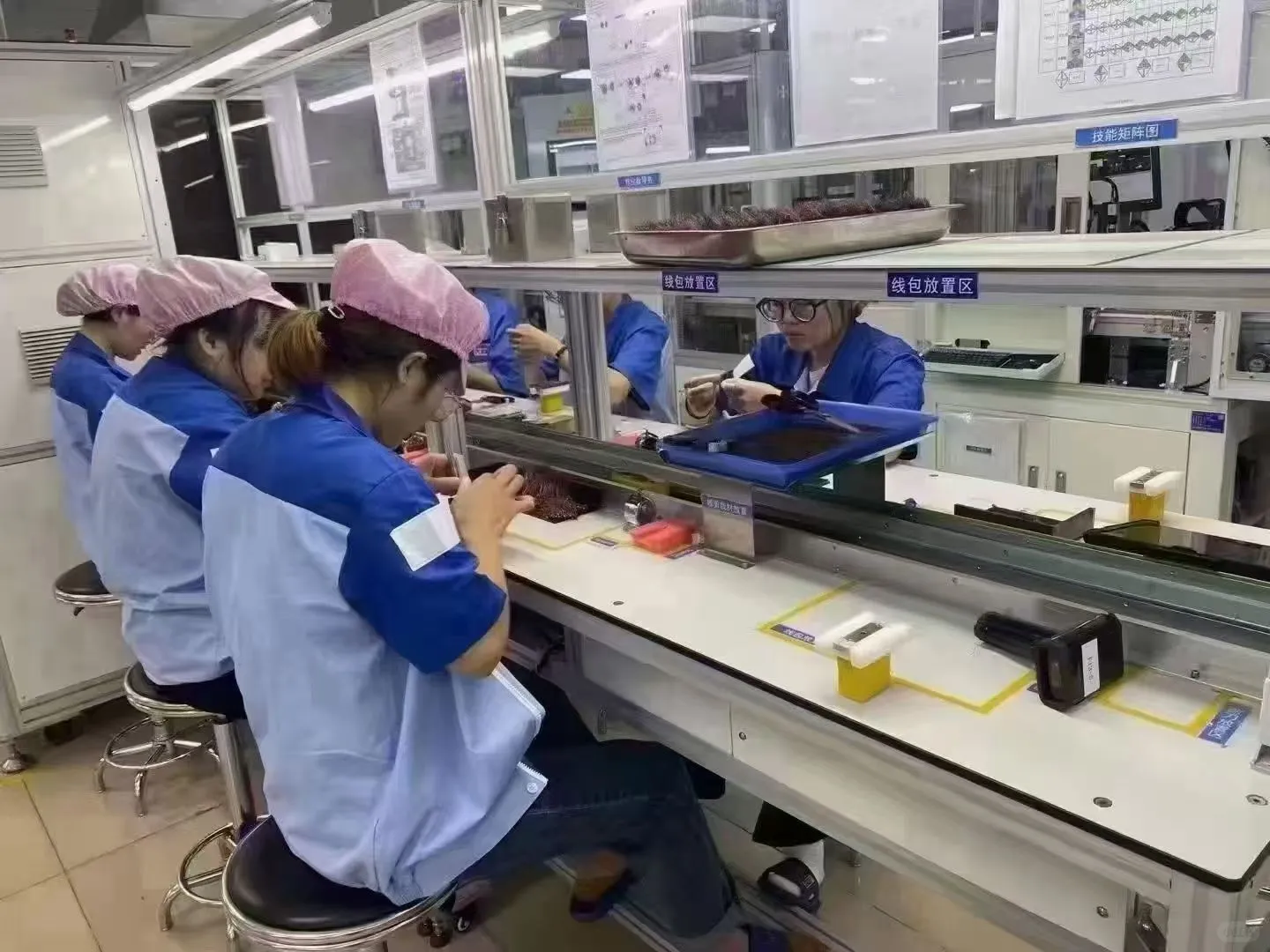 台面手工活工作活，女生为主，日薪260以上