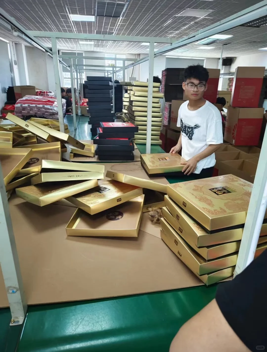 中秋将至，食品厂急招月饼包装工若干