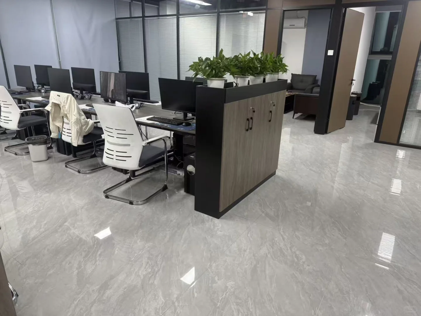 湖工大附近的神仙公司招聘啦