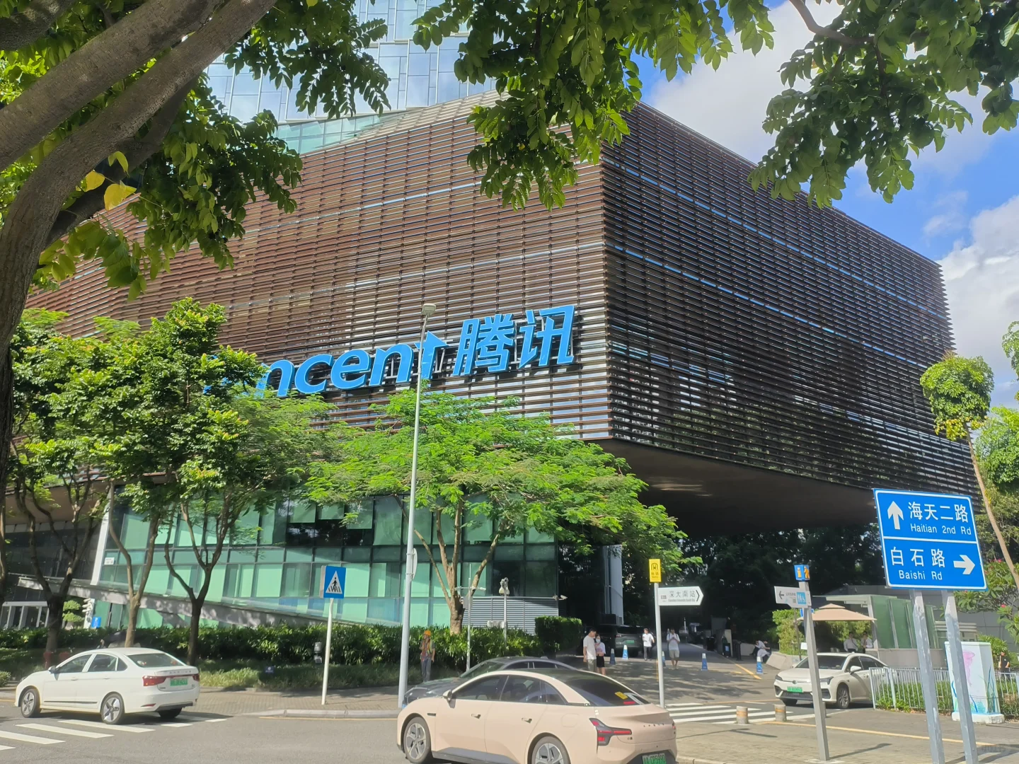开学后全世界大厂都吻了上来