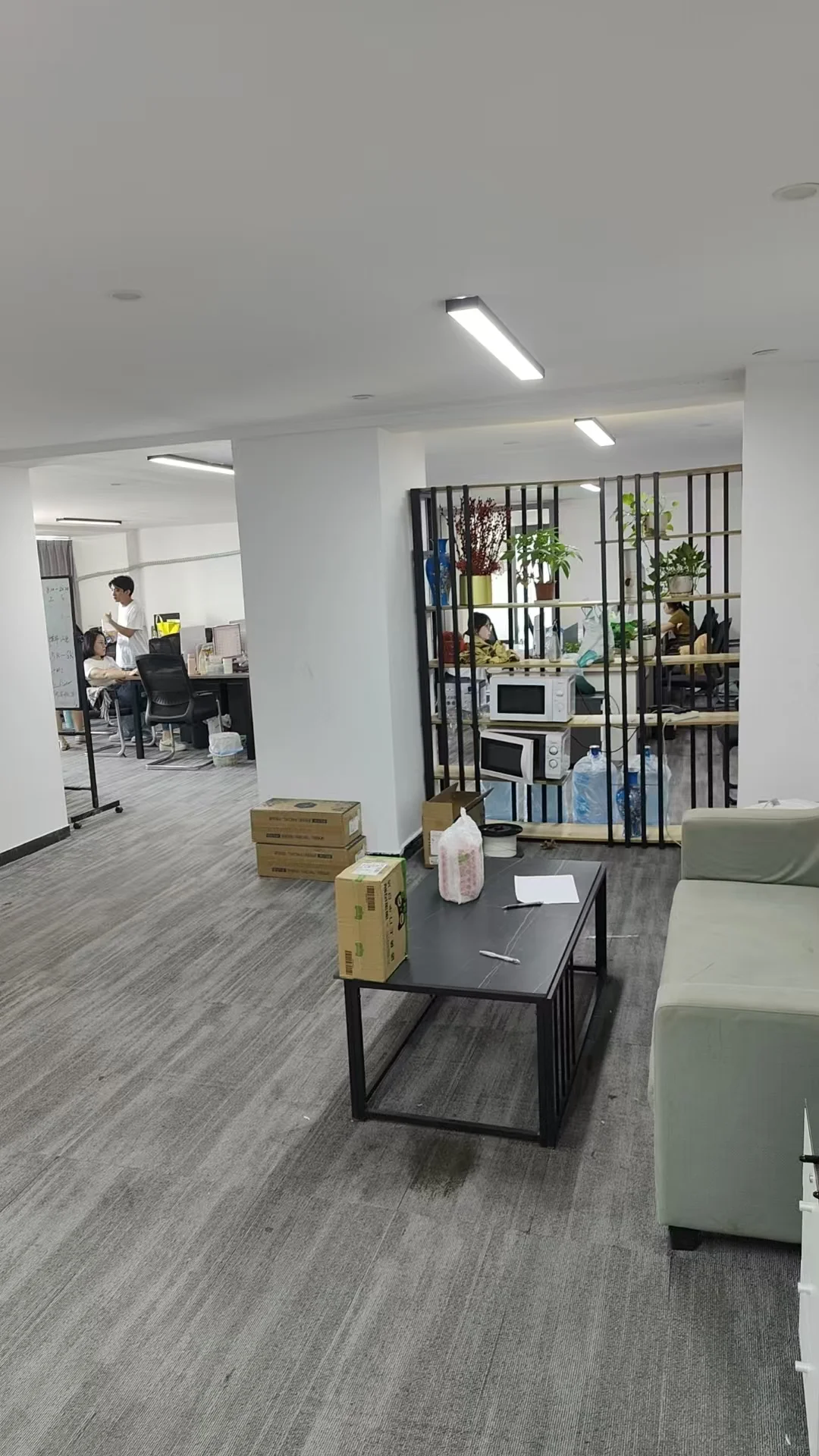 公司扩建急招10名招聘专员
