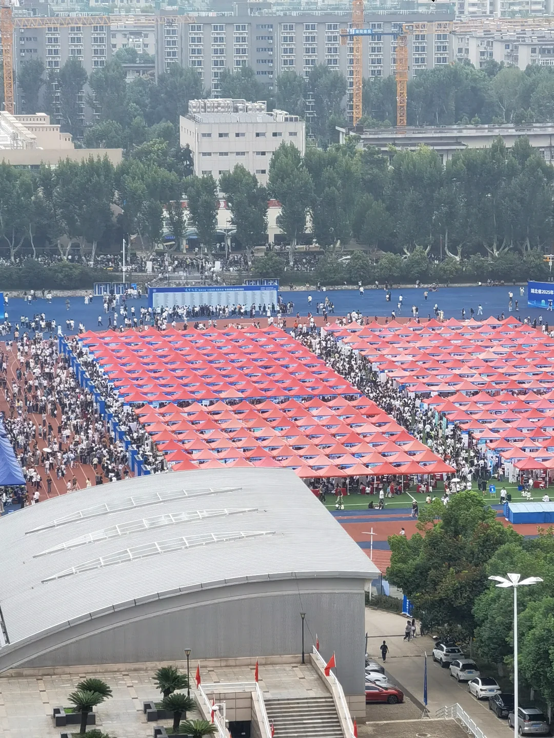 华科秋季招聘会，人人人人人人比岗多