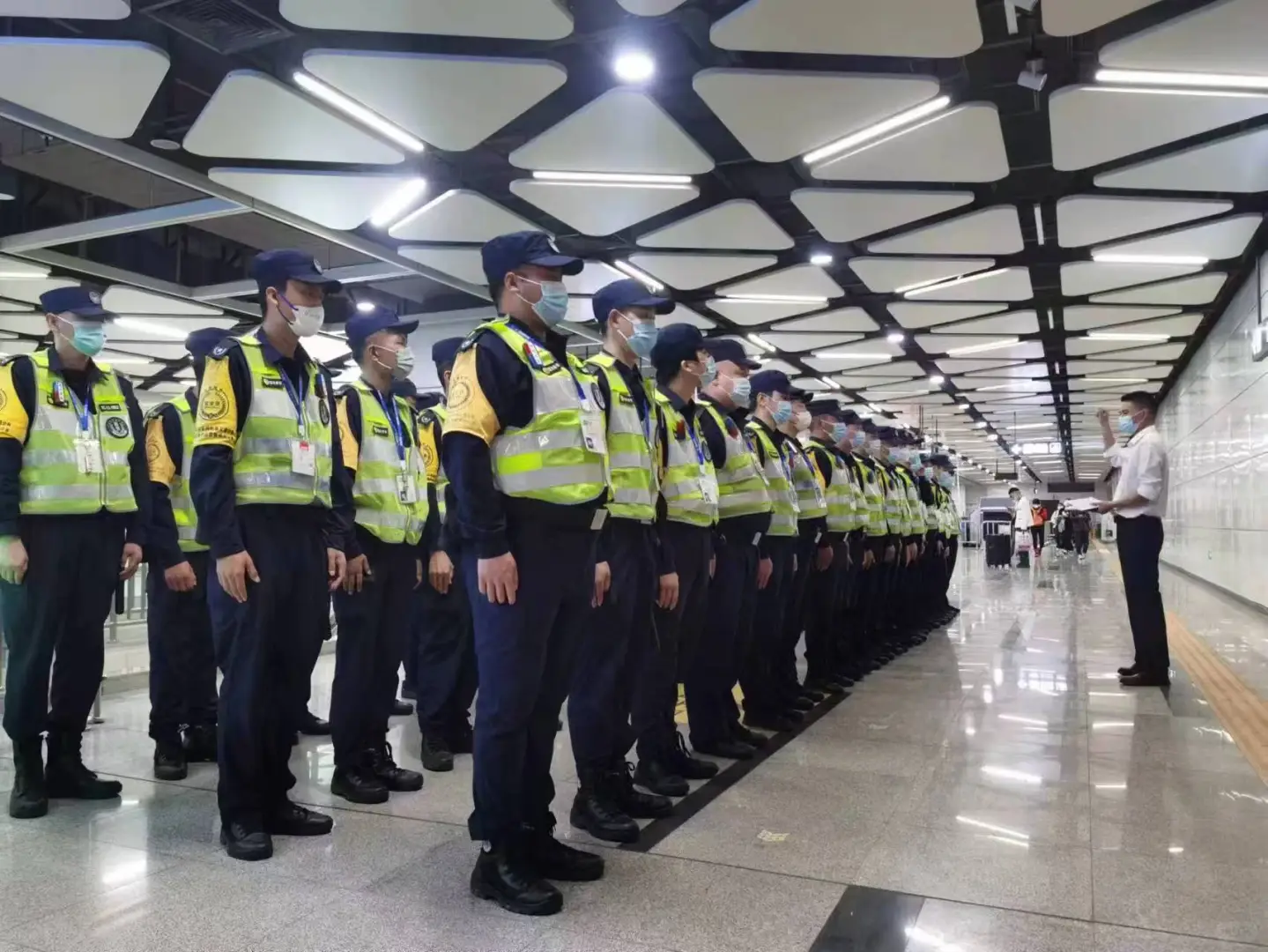 深圳地铁🚇招聘巡查员