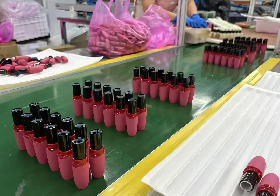 江苏化妆品厂招聘，适合女生的好厂
