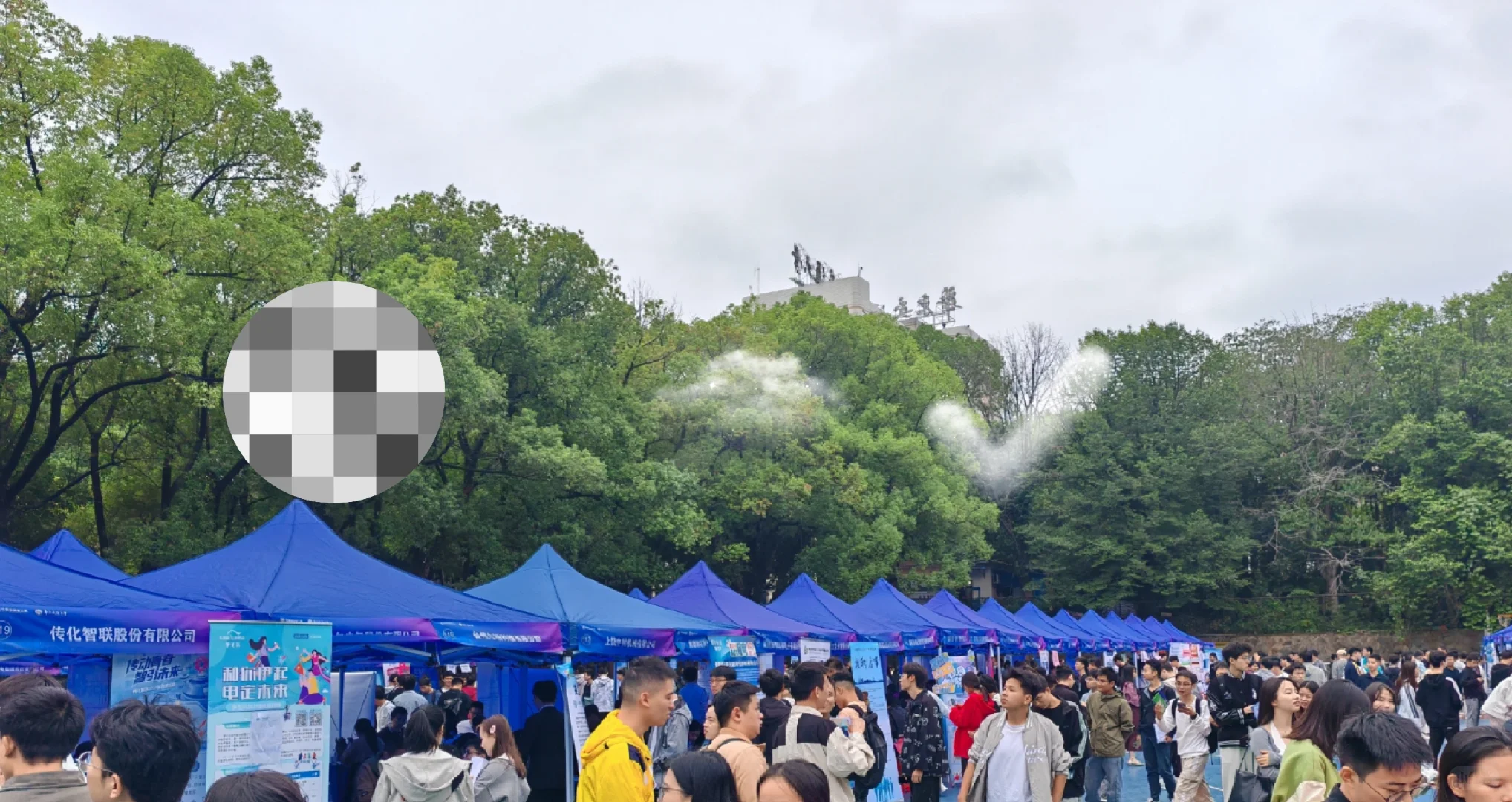 第一次线下双选会，投的晕乎乎的