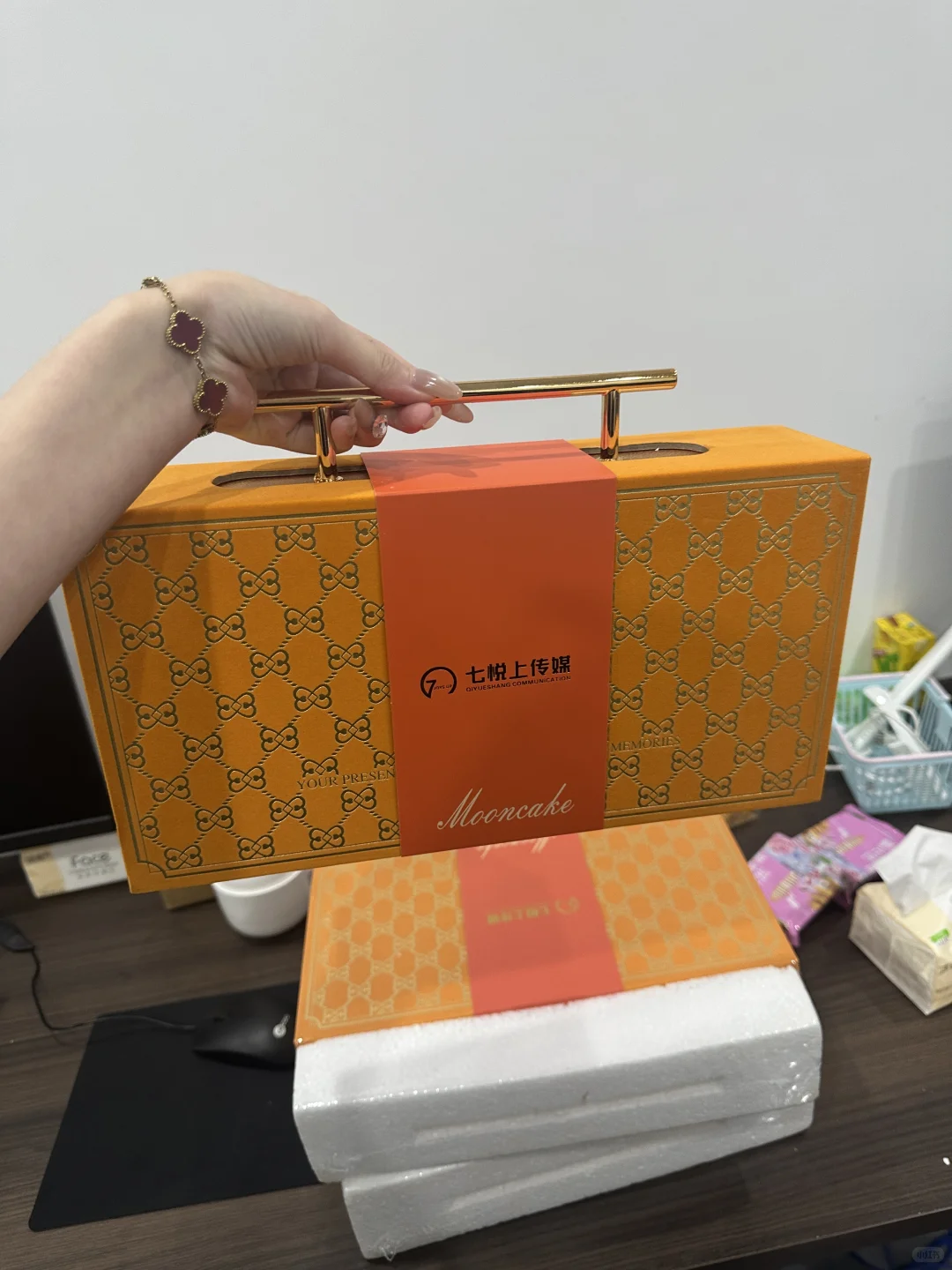 提前收到中秋月饼啦