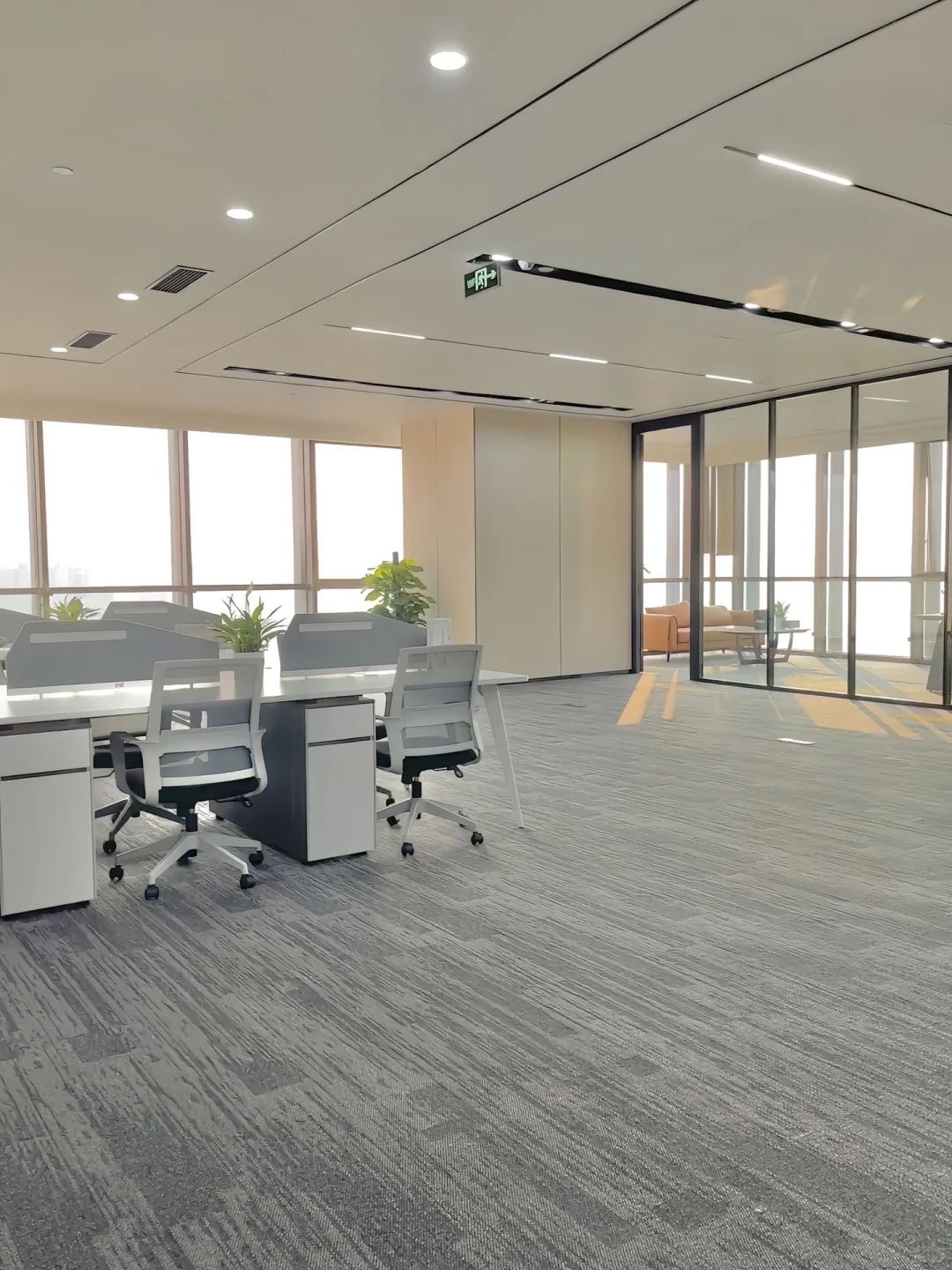 初创自媒体运营公司要人了，有人来不！