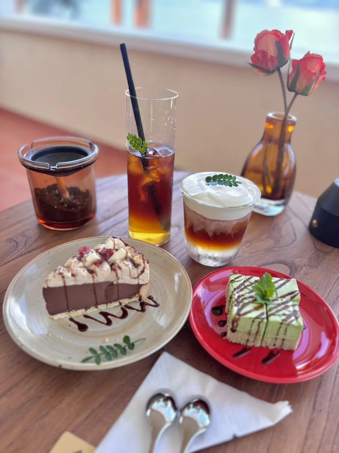 00后不谈恋爱不上班 死磕单身经济