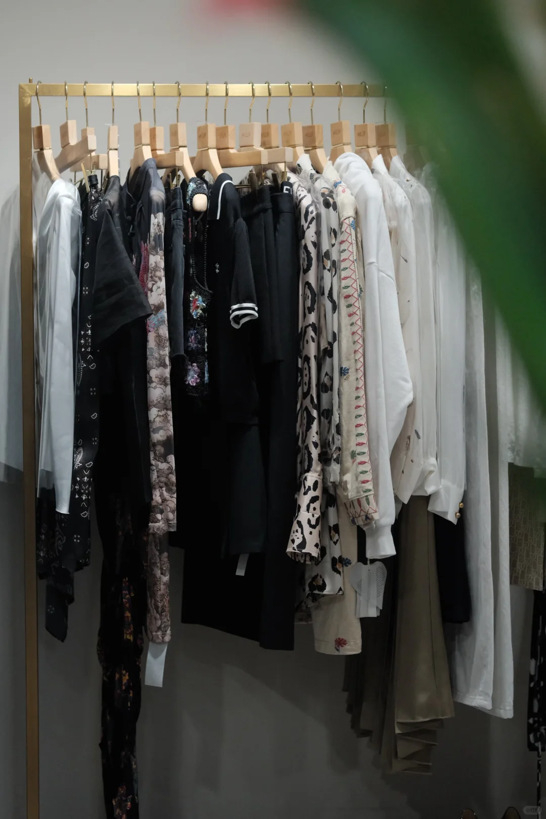 门店缺服装导购，你行就来！