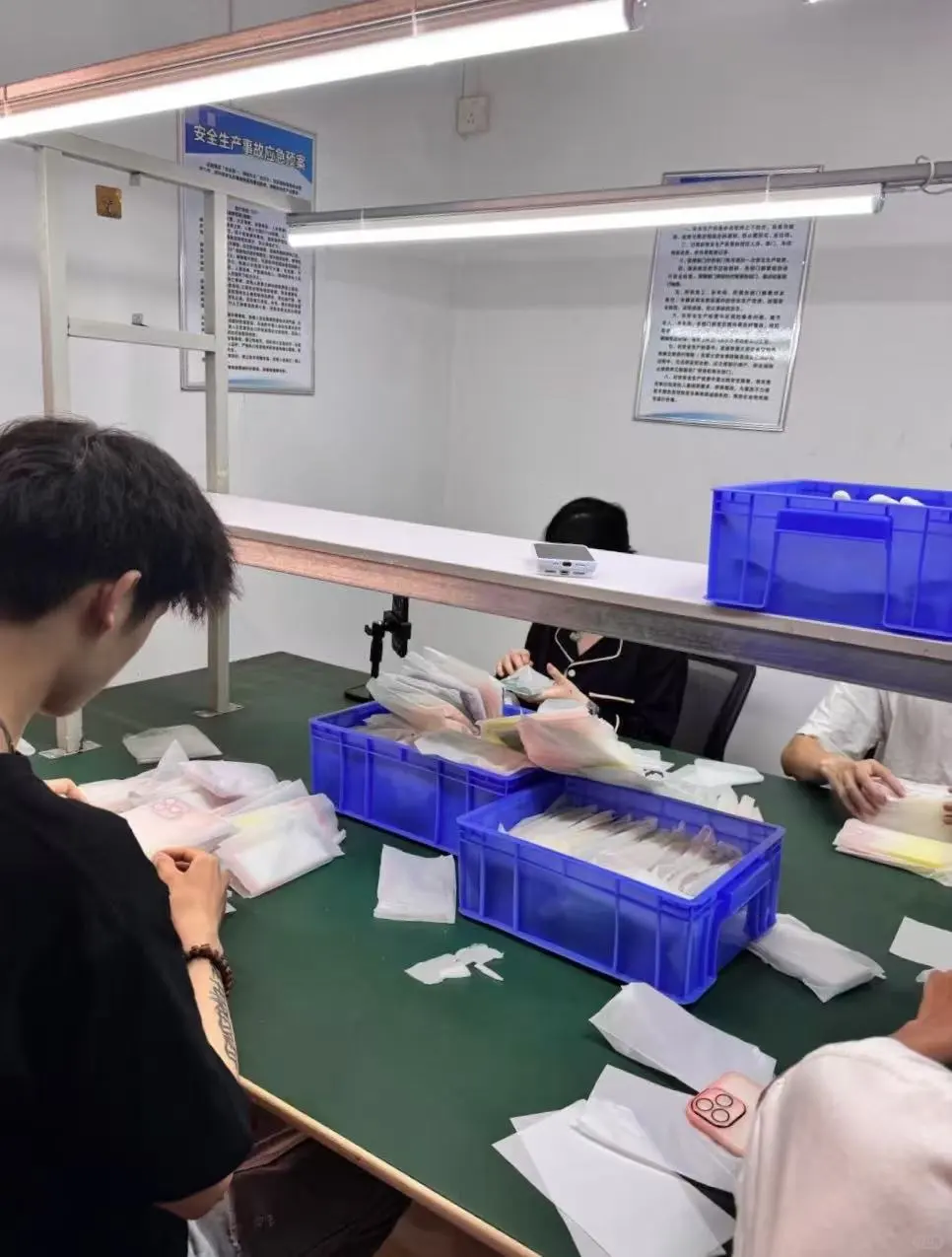 8月份大量招聘临时工 正式工