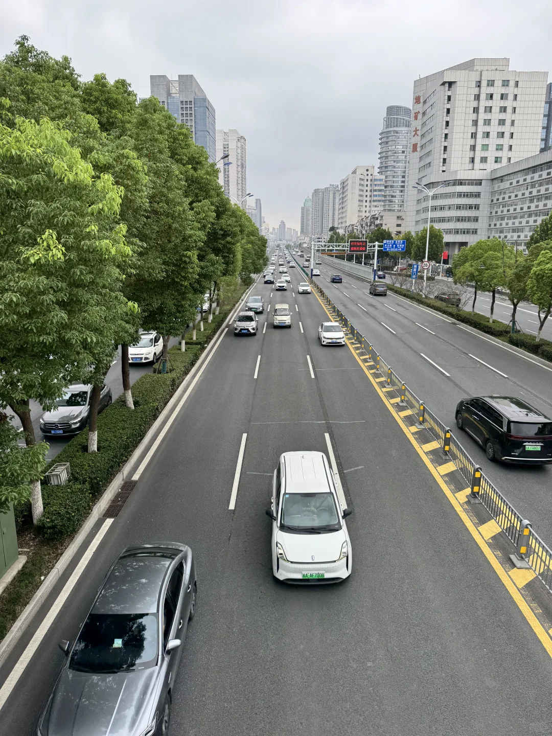 我们公司招人啦，招聘招聘招聘！！！