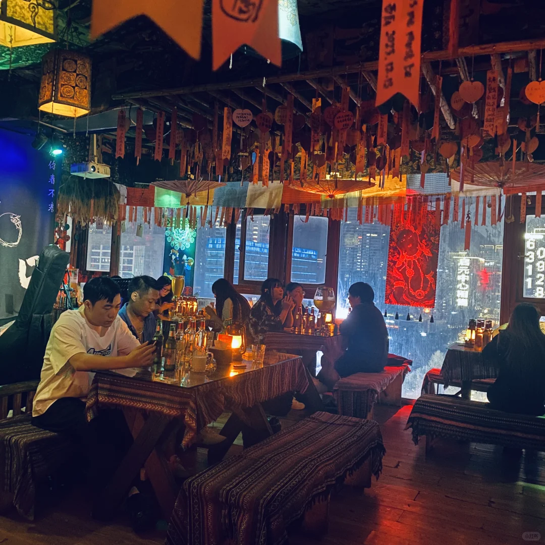 民谣酒馆招人中…