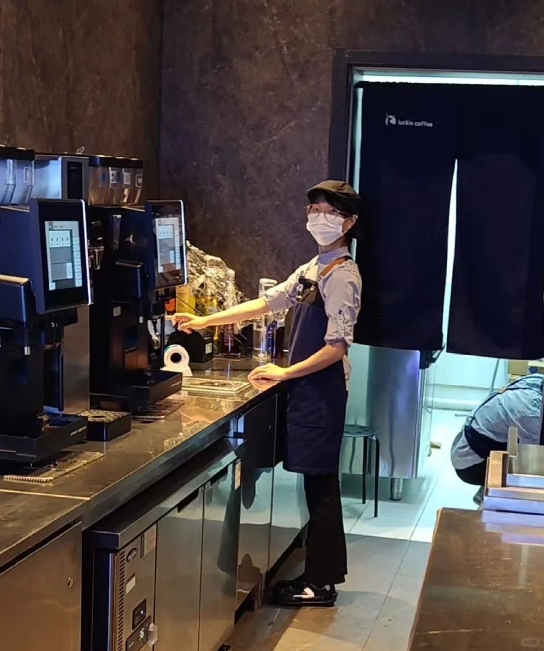 已离职:裁员失业后在瑞幸一个月的兼职生活