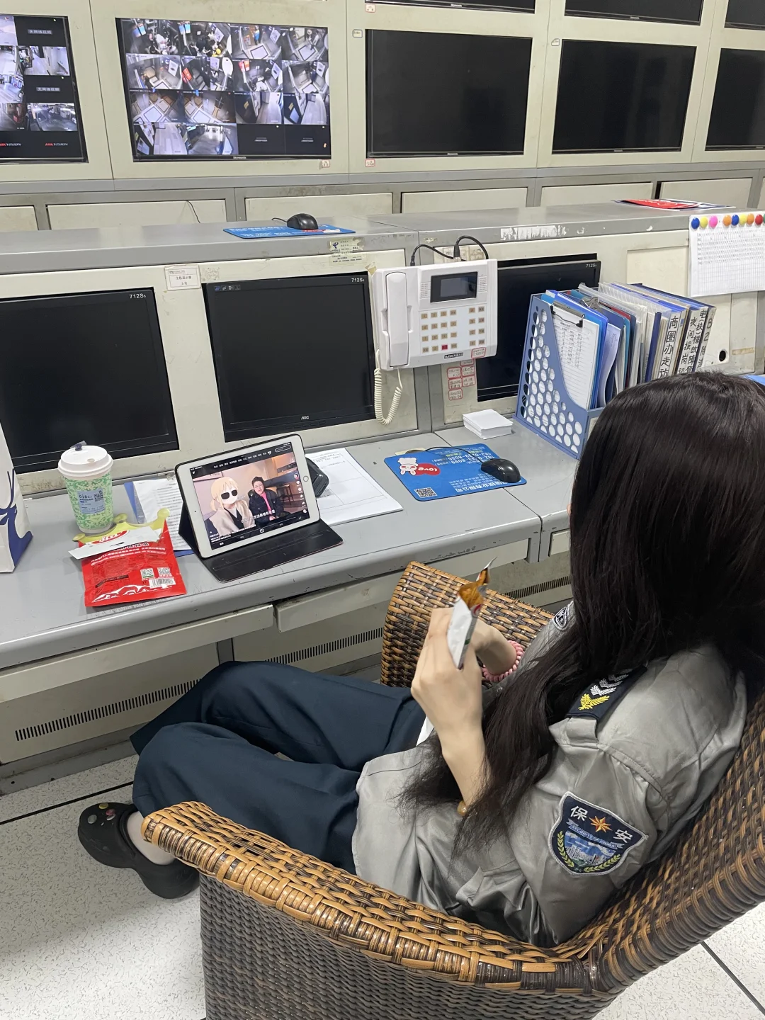 建议社恐低学历的姐妹们都去冲这个…