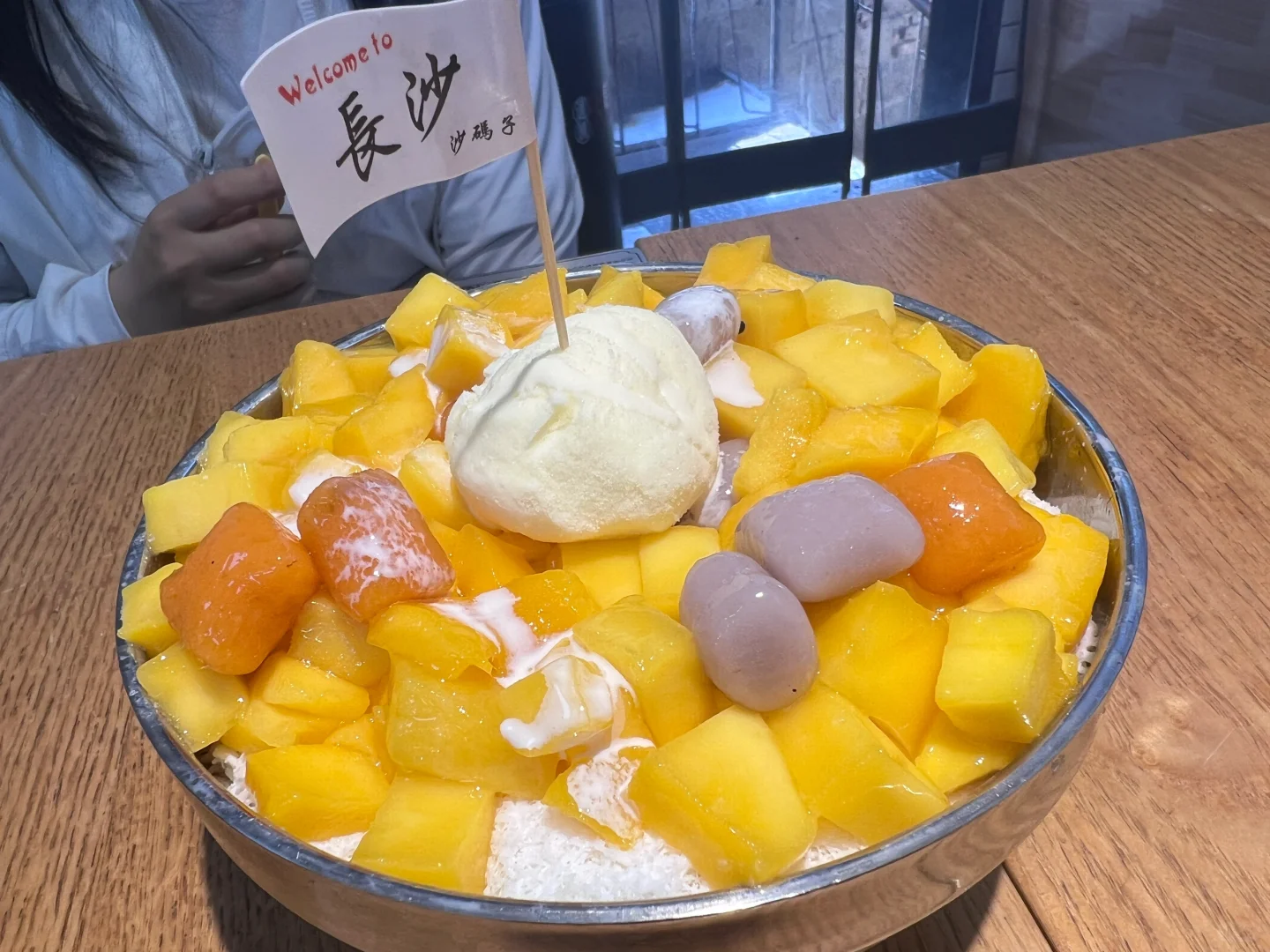 双休入职买六险一金餐补超长年假上班不打卡