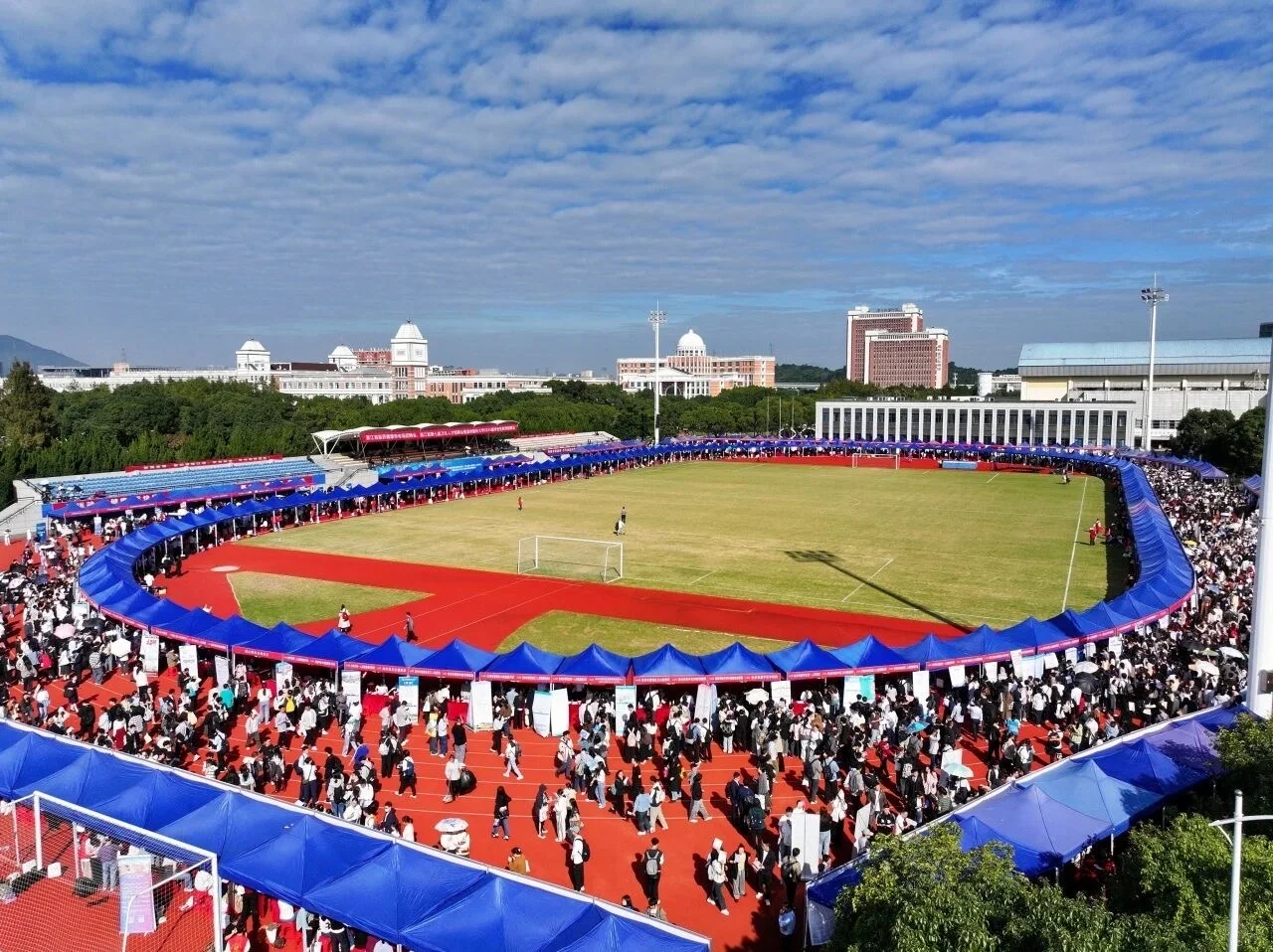 11.8日首场校招来吗 在温州医科大学茶山