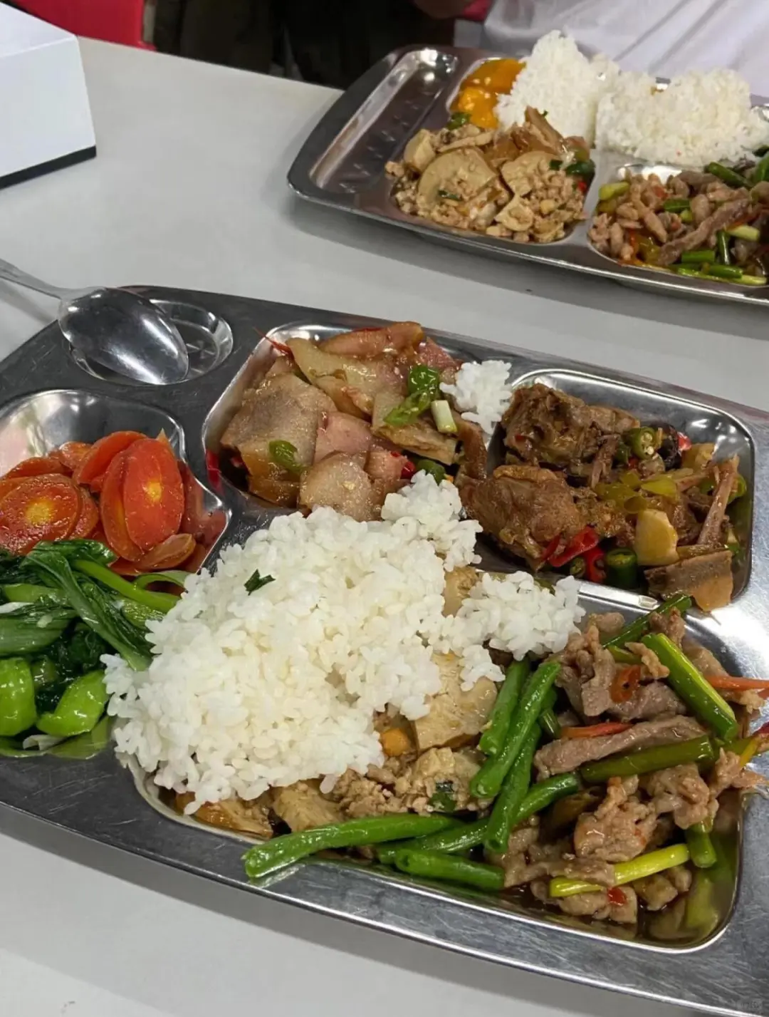 手机壳厂找暑假工，月入6500+