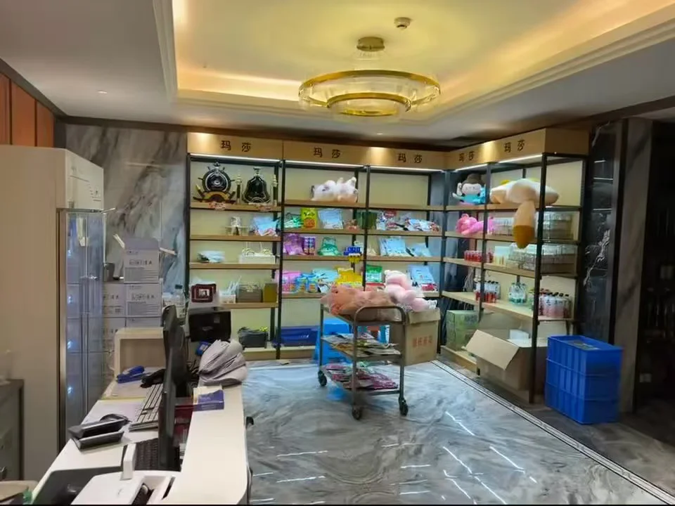 内推！内推！前台收银 5800➕包吃住