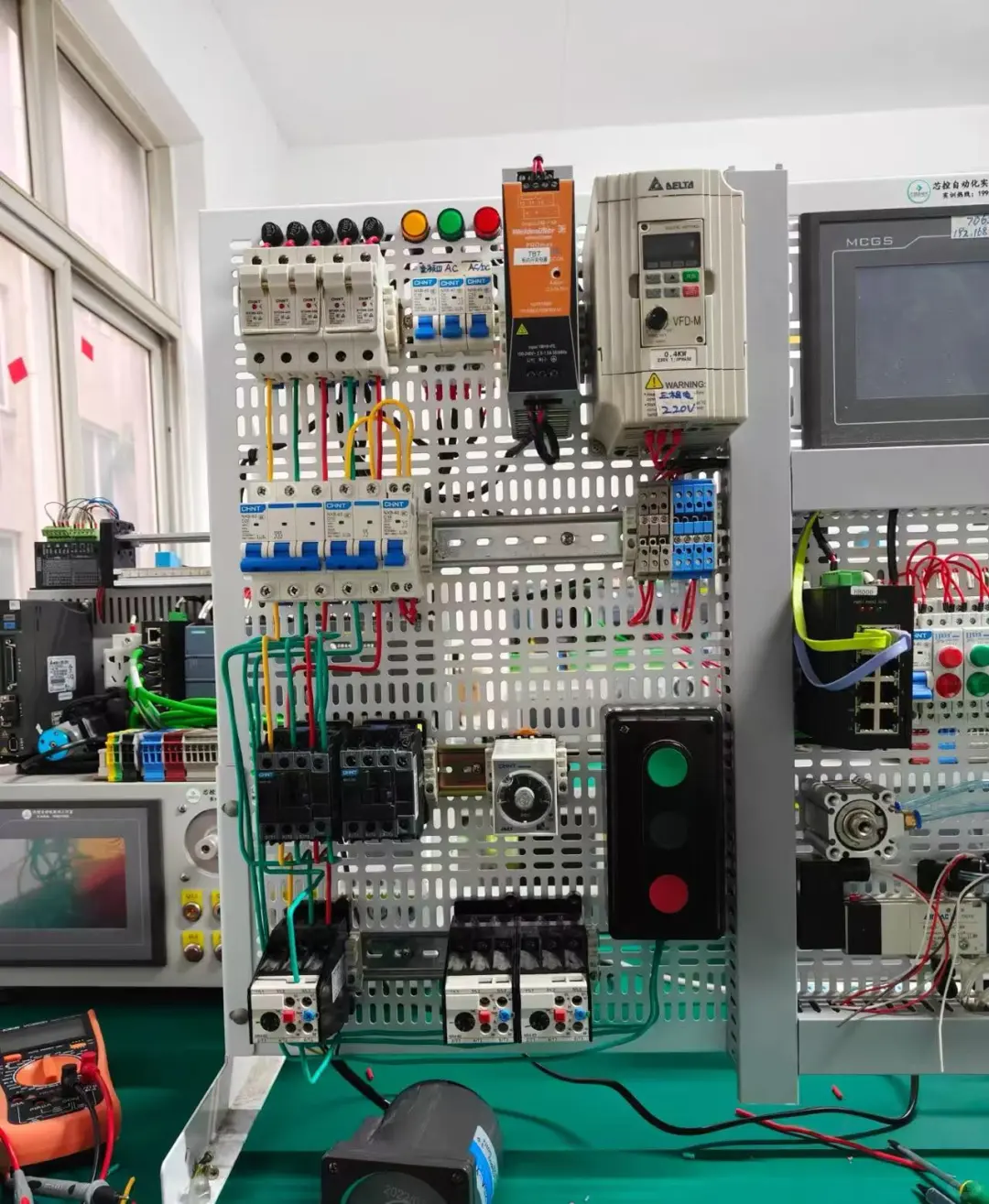 来电工学徒了！🔥🔥🔥