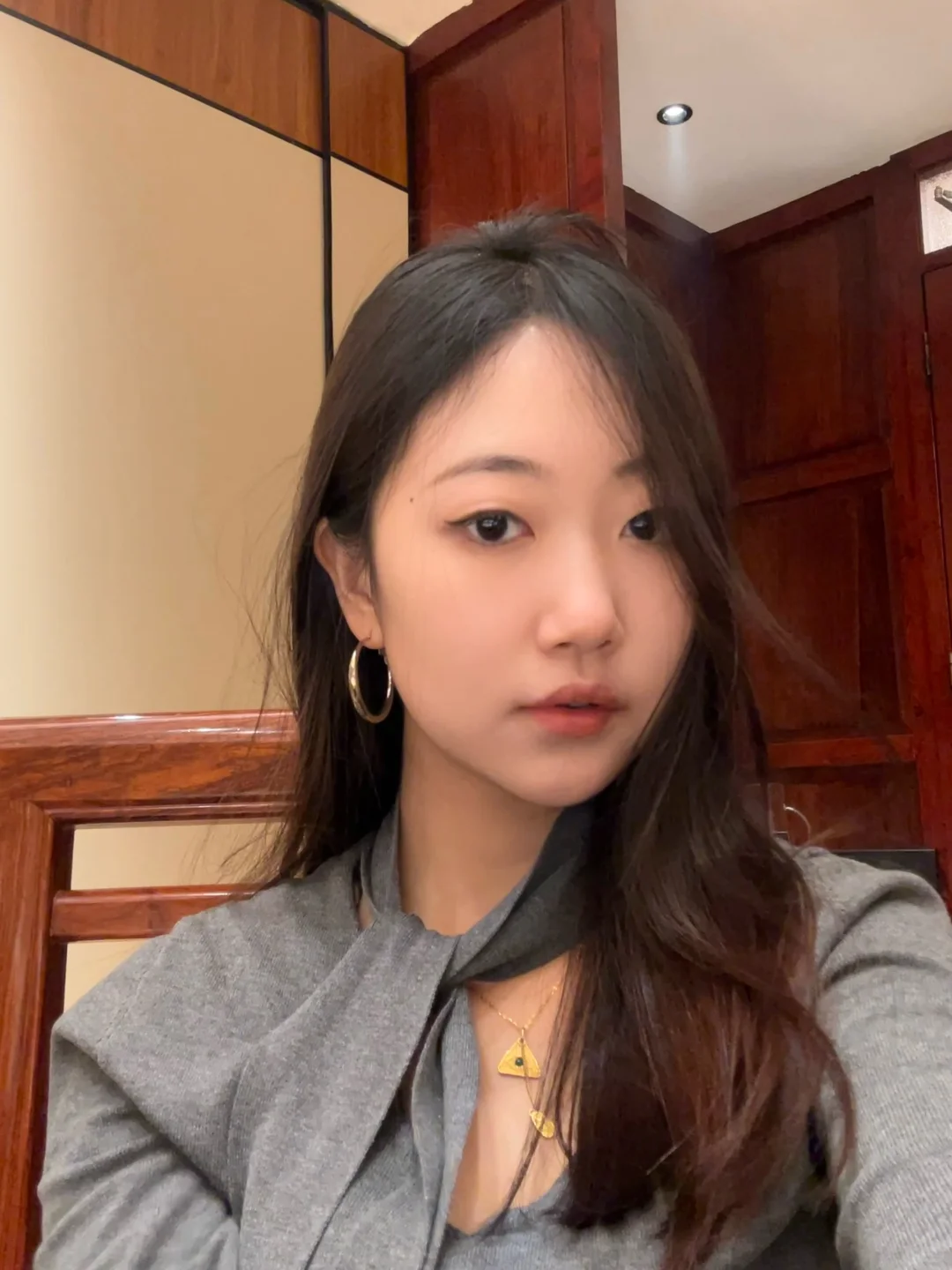 01新人演员 求工作砸向我🥺🙏