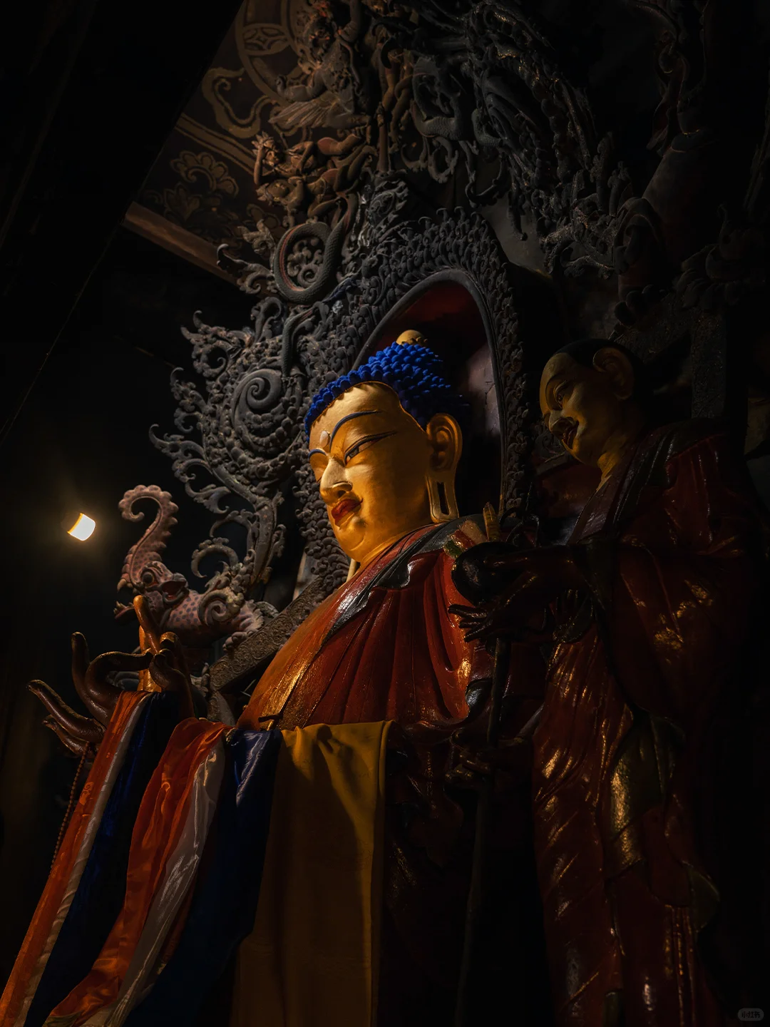 白居寺塑像｜绝巧泥身犹木刻，三千好相通廓竺