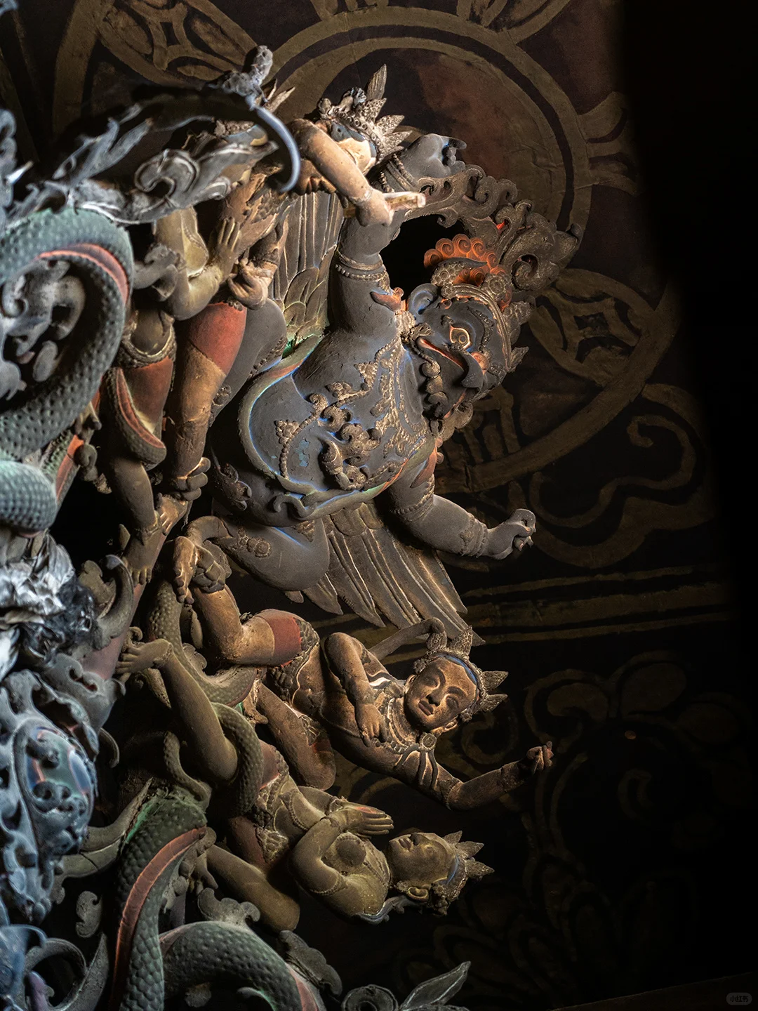 白居寺塑像｜绝巧泥身犹木刻，三千好相通廓竺