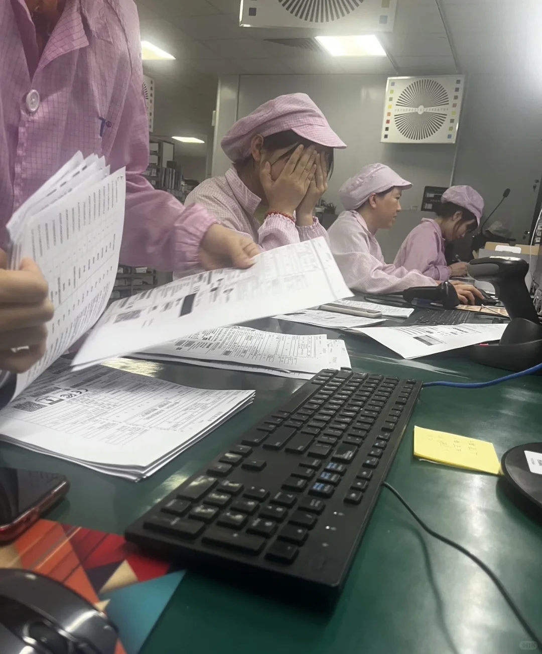 华为工厂急招100人，月薪8500，包吃包住