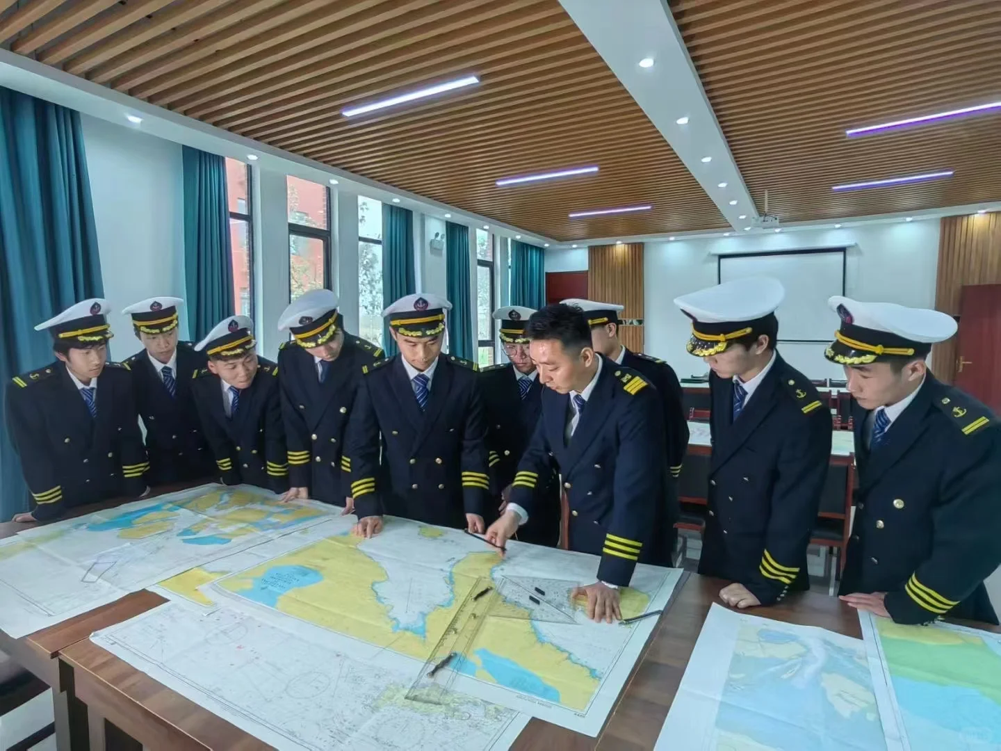 招聘海员！！！招聘海员！！