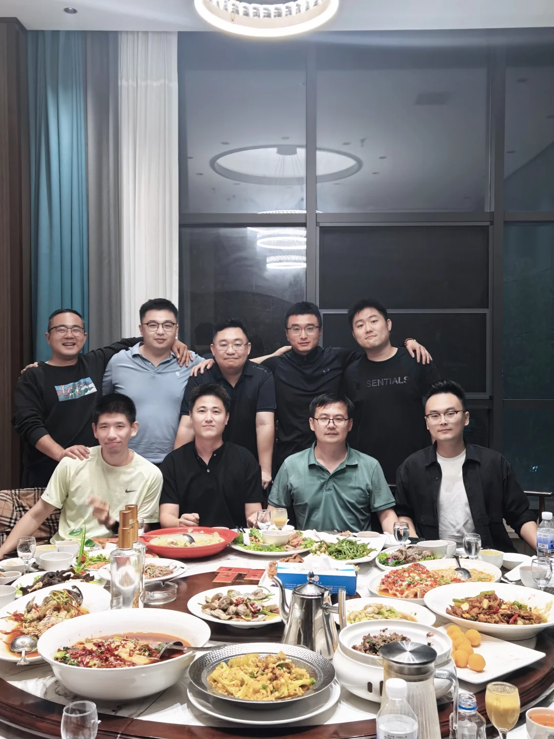 毕业8年回母校，发现只有我一个人在搞农业