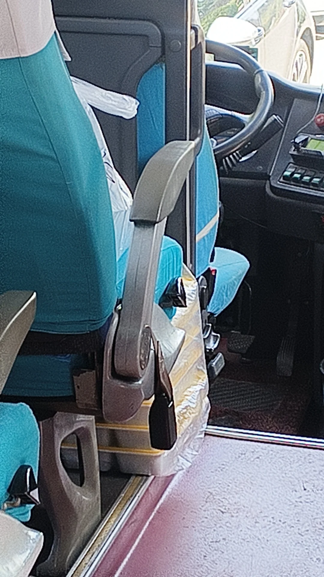 拖社区福：大巴车出游之来黄岛看博士海👨