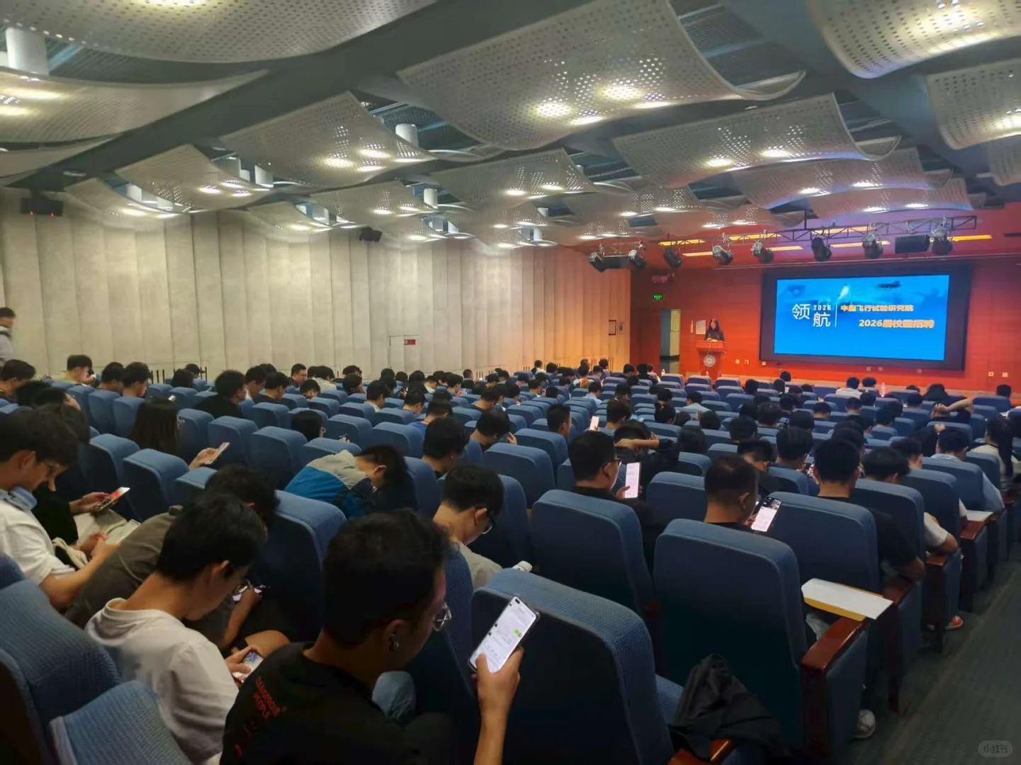 人人说军工苦，人人想进军工