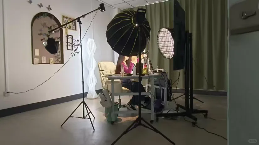 TikTok国际版抖音直播岗直招 女士女生女孩
