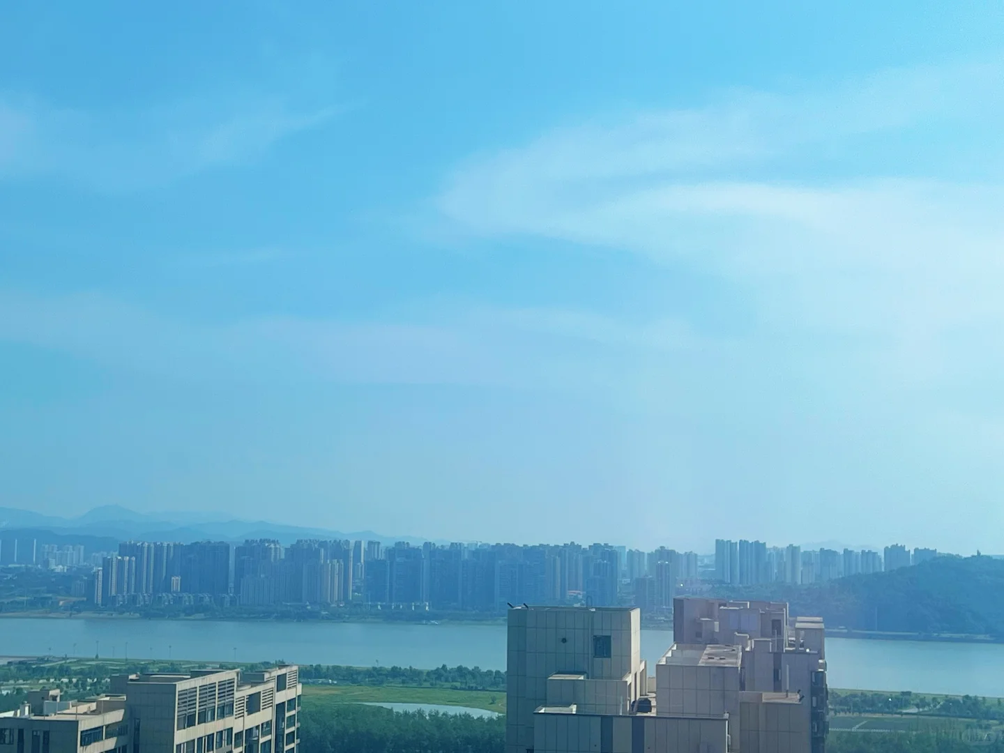 在望城月亮岛电商公司上班的快乐