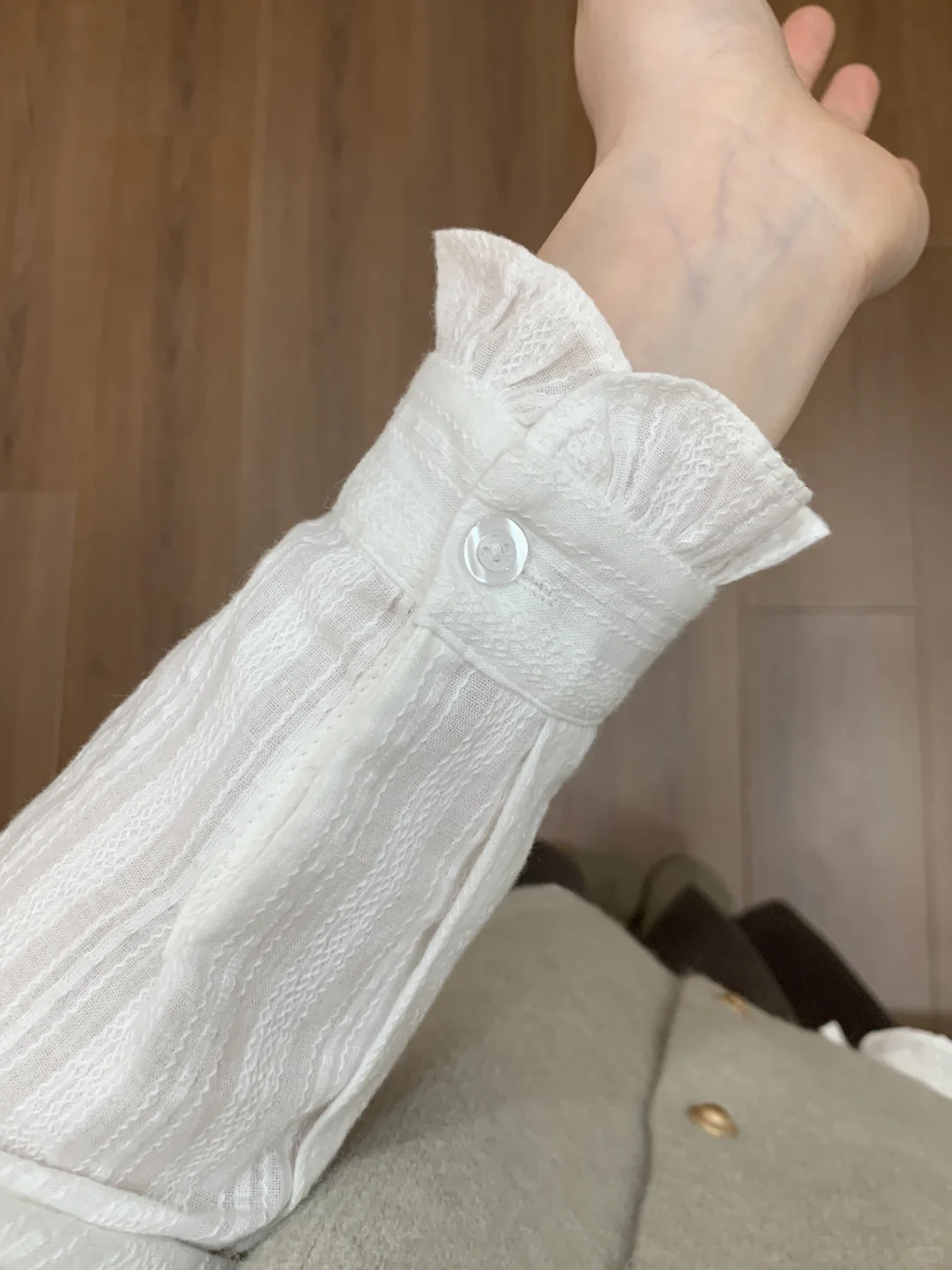 我的人生衬衫啊啊啊！！一周穿三回🥹。。。