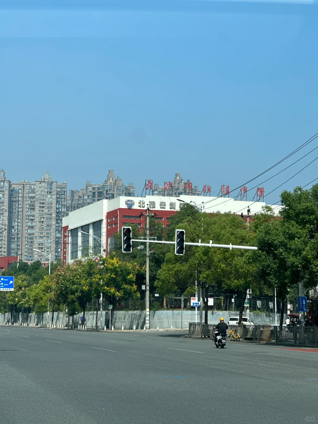 在长沙未婚一个人，多少月薪能养活自己