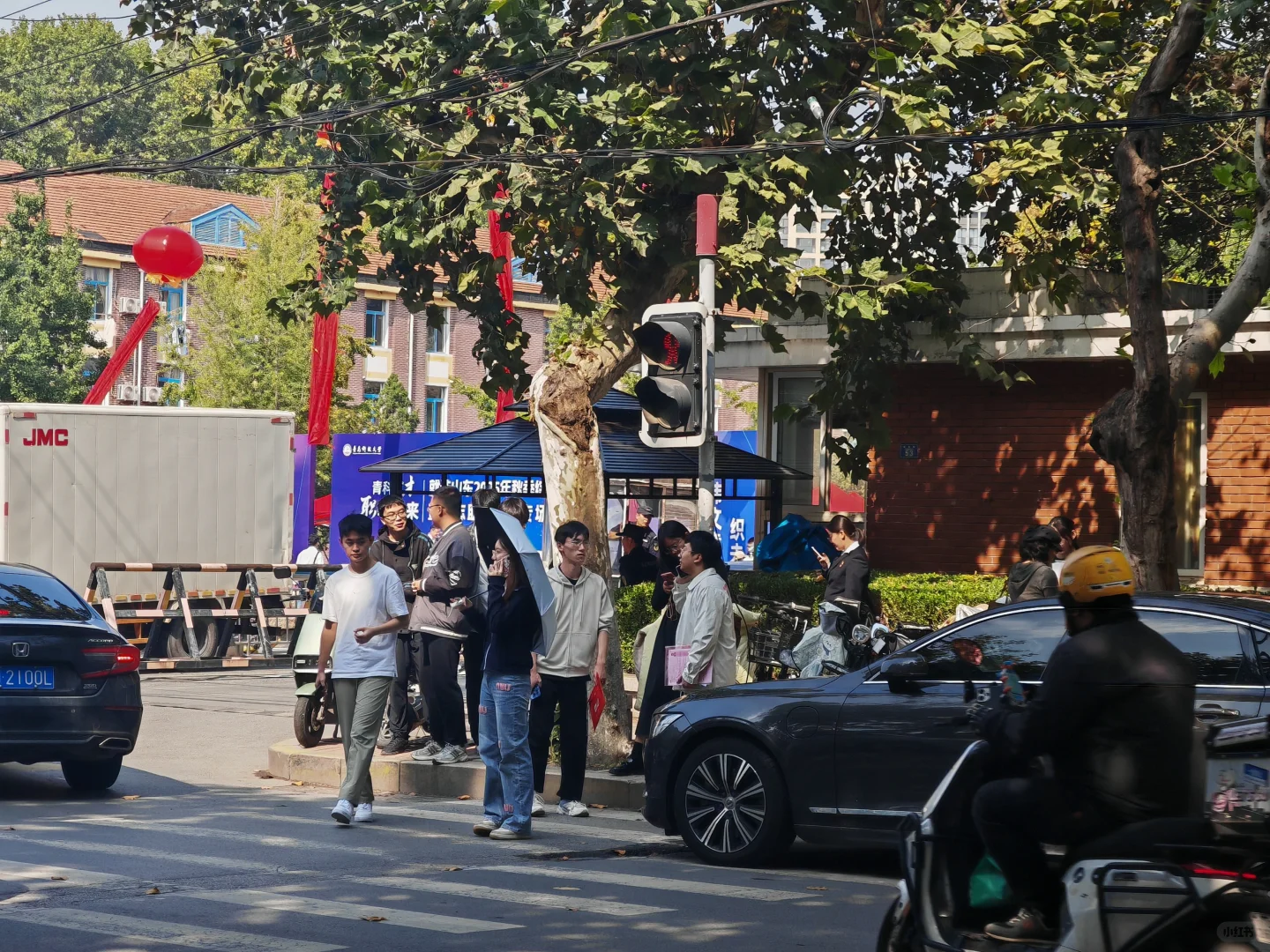 天下英才如过江之鲫，青岛科技大学招聘会