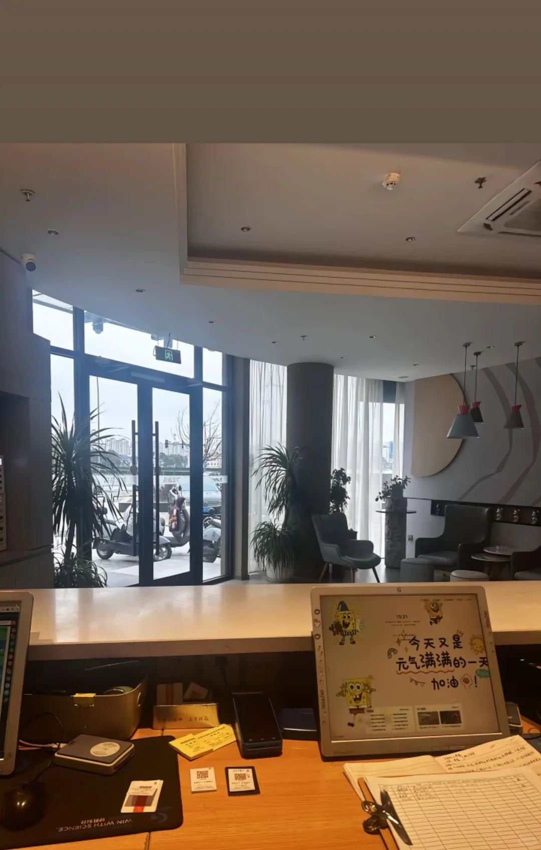 西安新店缺收银（后三张是宿舍环境图）