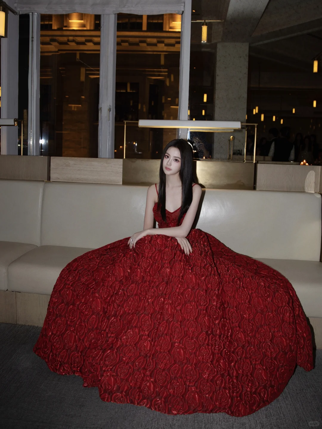 给枪妈化的高定娇艳玫瑰妆