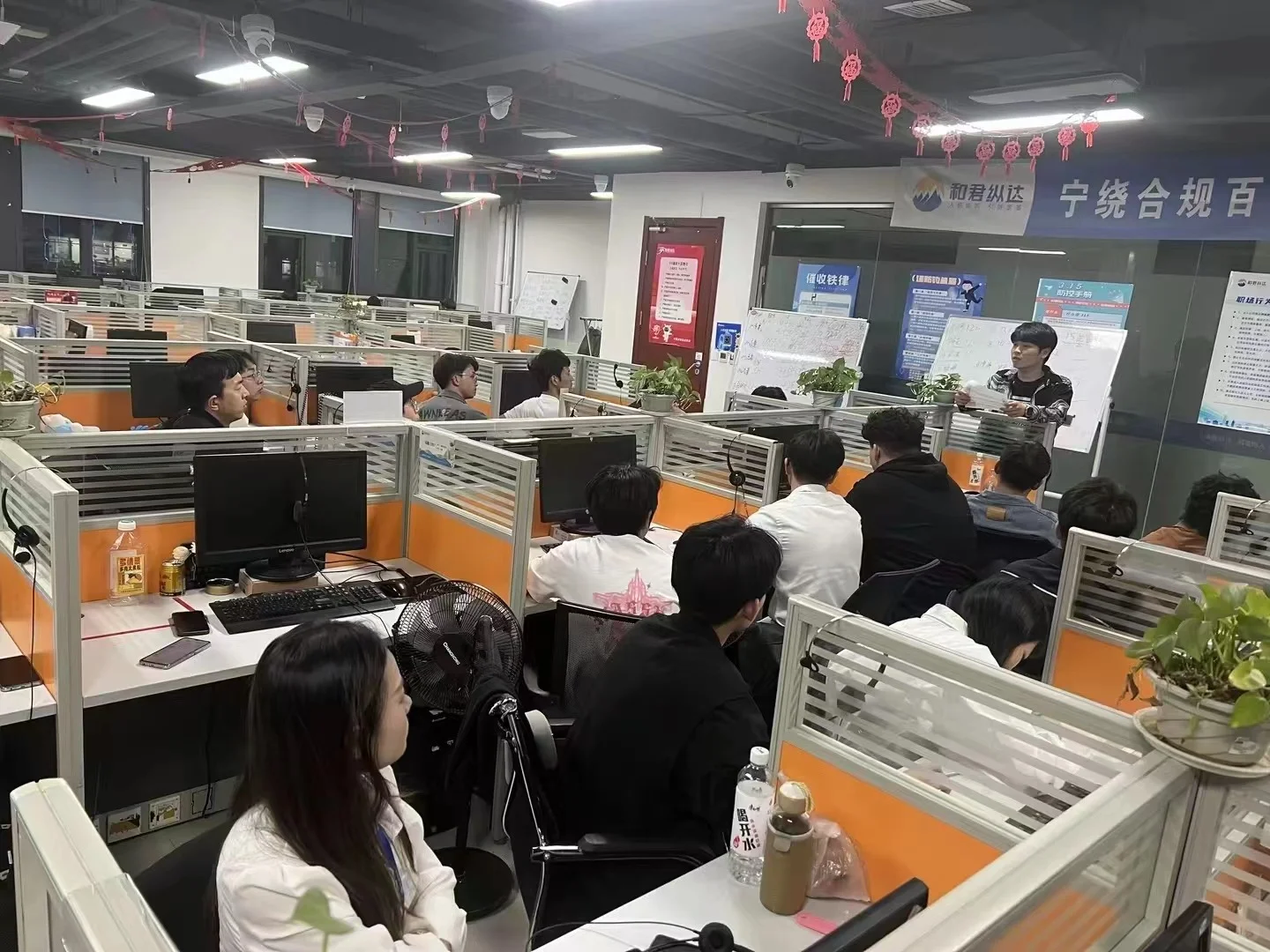 辛苦一个月终于发工资啦