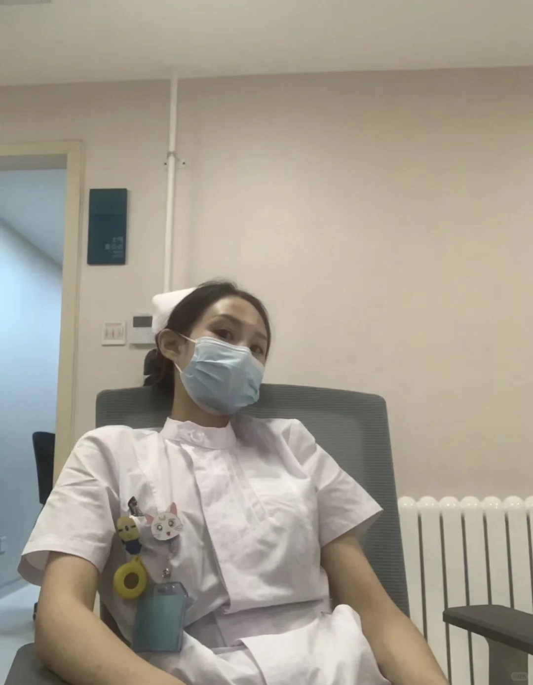 月入1800整天笑哈哈