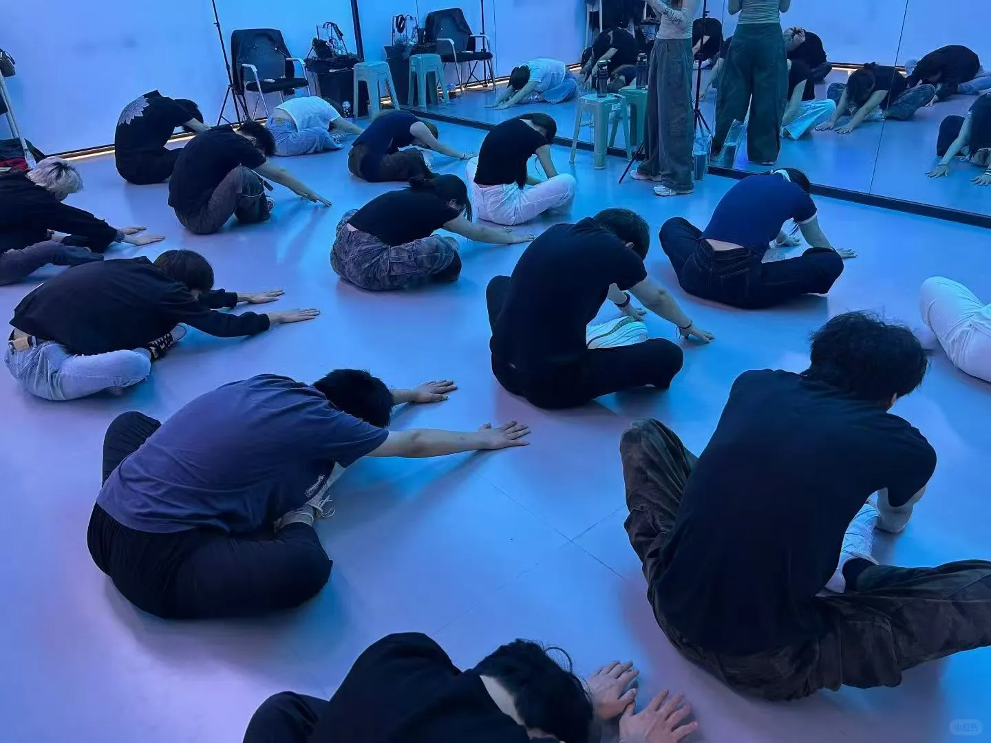 直播在家播和在公司播的区别：