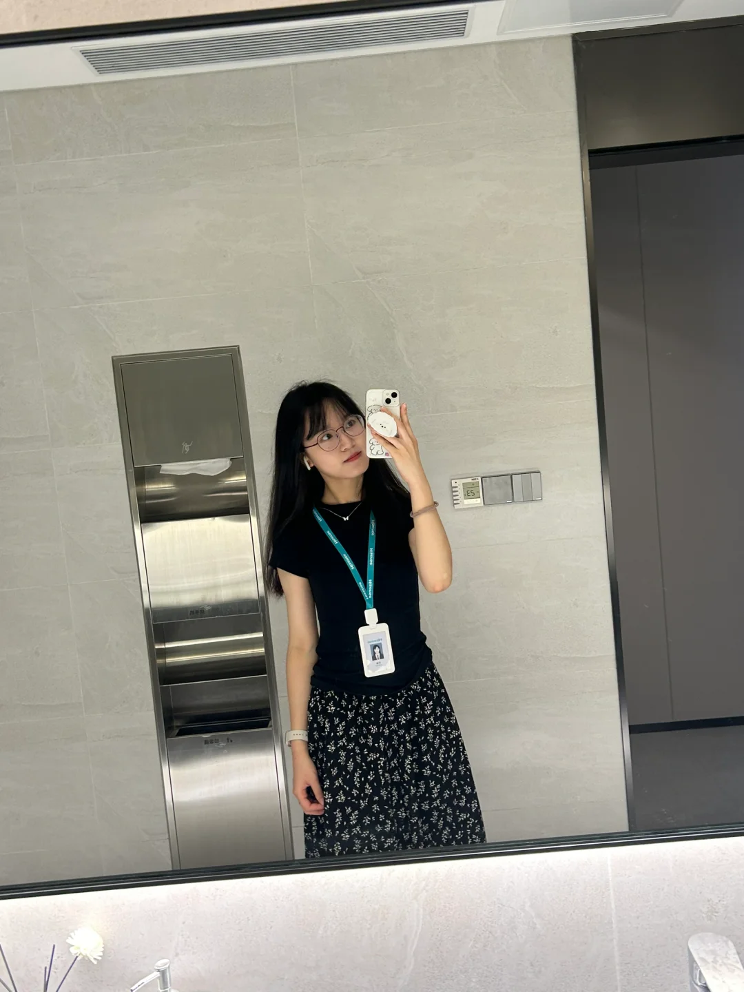 海信实习｜一周穿搭不重样/•᷅•᷄\୭