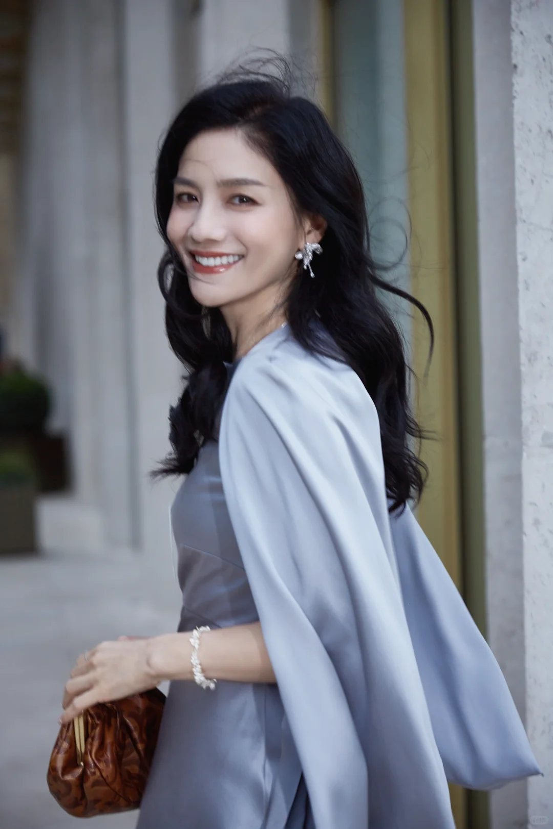 来伦敦参加ℛℴ𝓀𝓈𝒶𝓃𝒹𝒶 春夏大秀