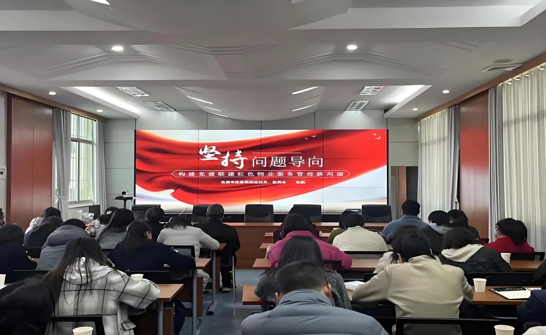社区工作者：平凡岗位的不凡坚守 🏡❤️